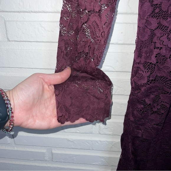 H&M Mama Wine Maternity Lace bodycon dress, Women’s Size Extra Small - Picture 3 of 6